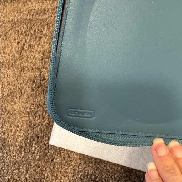 Coach signature logo kissing Cs CD/DVD holder blue trim vintage - Picture 4 of 6